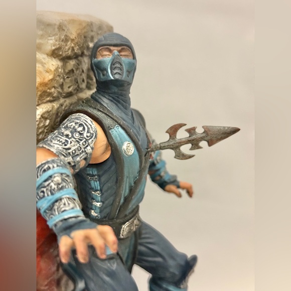 Mortal Kombat 9 Kollector's Edition Scorpion Sub-Zero Bookends Statue - Picture 9 of 12